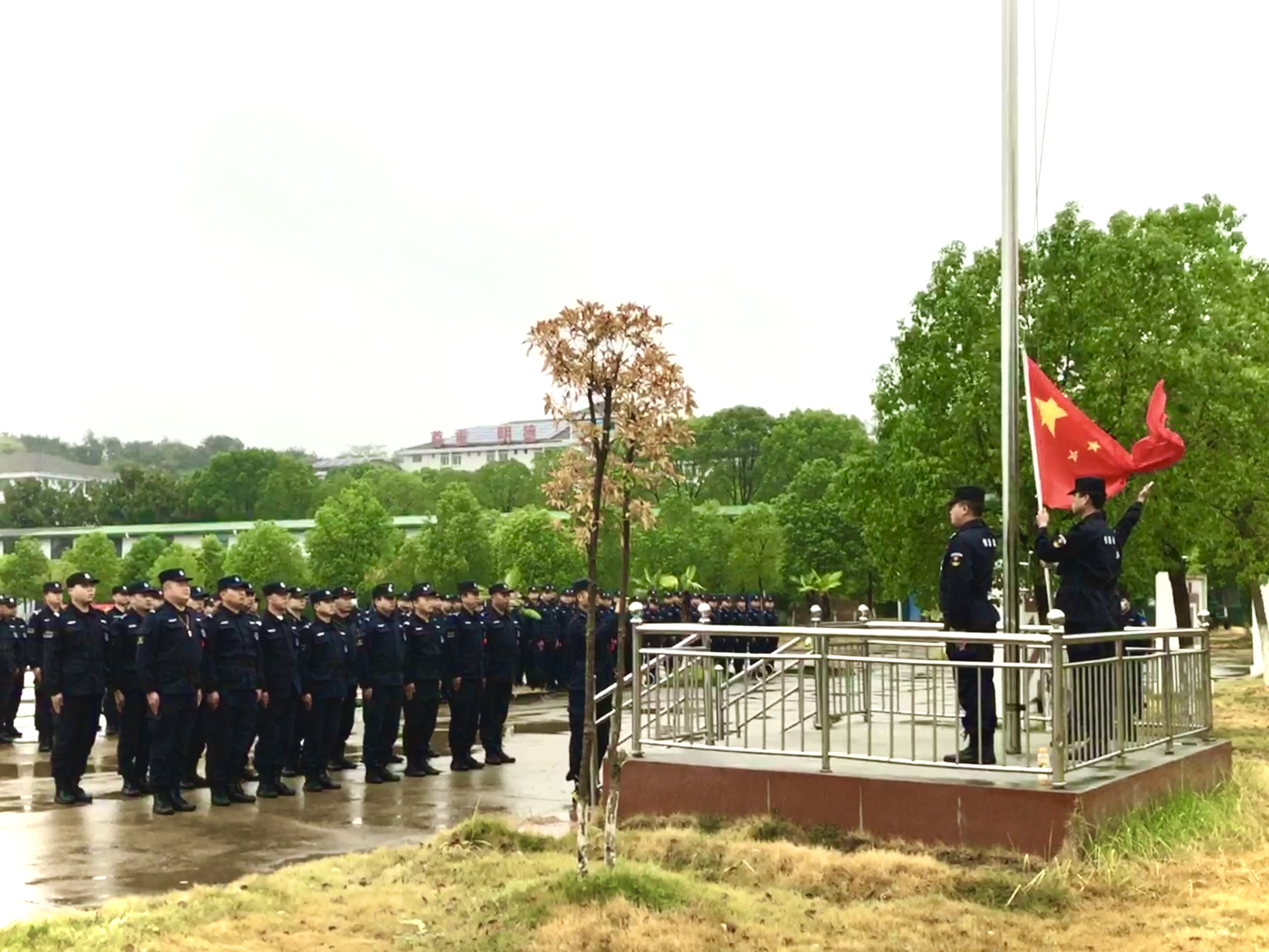 03-升旗.jpg