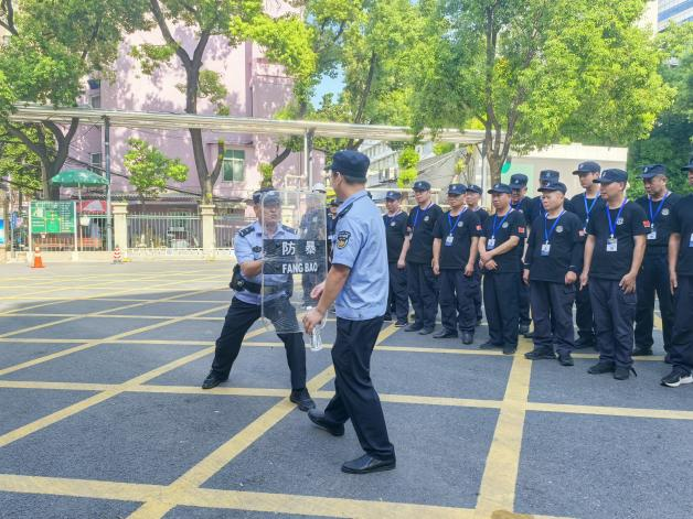 昌安保安 加大安全防范措施 全力守护医院平安 9.png
