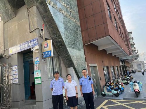 【武汉洪保】开学季，武汉洪保全力为洪山区教育局中小学、幼儿园护航 2.jpg