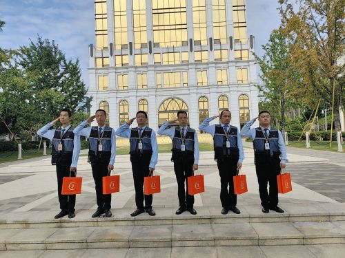 慰问中秋，感恩相伴  捍御保安开展中秋慰问活动 10.jpg