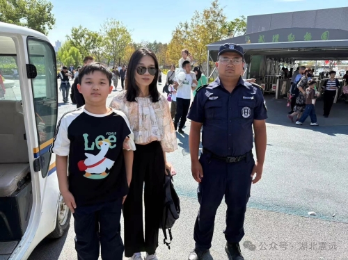 【 湖北震远】国庆我在岗,守护平安不“打烊” 11.jpg