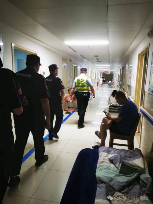 【 湖北震远】国庆我在岗,守护平安不“打烊” 4.jpg