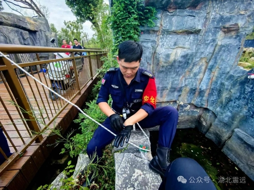 【 湖北震远】国庆我在岗,守护平安不“打烊” 13.jpg