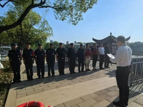 【 湖北震远】国庆我在岗,守护平安不“打烊” 14.jpg