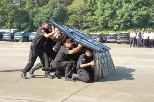 【武汉同宁】同宁保安十二载 警保联动展风采 9.jpg