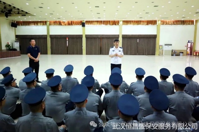 【武汉恒昌盛】市监办领导+特训专家一线指导，武汉恒昌盛“队列示范兵”队伍攻坚特训引入“双四一”责任新机制 6.jpg