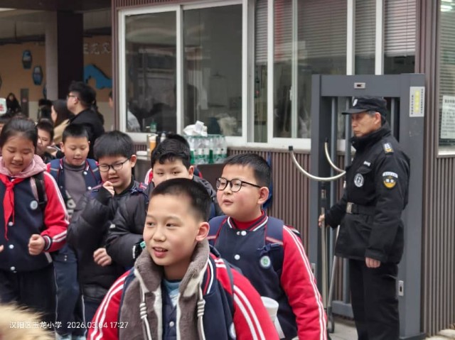 图片 1.jpg 图片 1.jpg